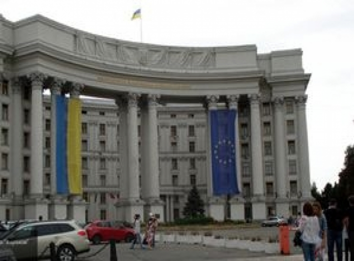 Россияне могут выдохнуть: Киев не будет вводить новые правила въезда на Украину 