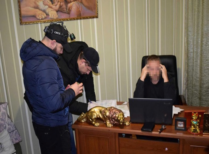 МВД: В Николаеве учитель организовал канал продажи украинок за границу
