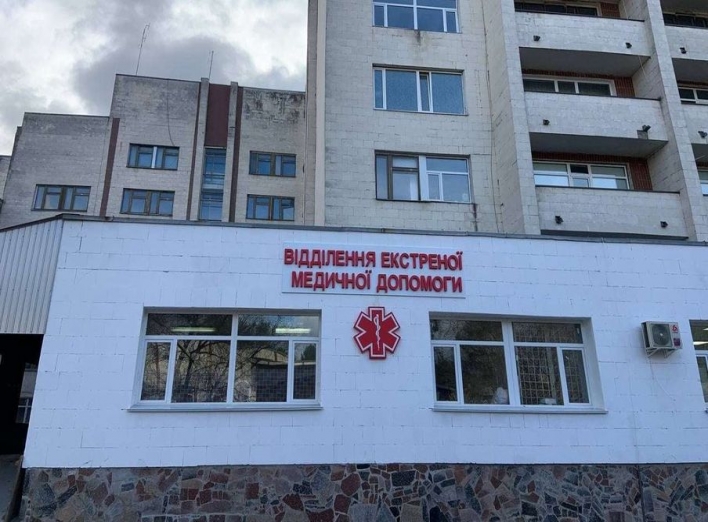 У Славутичі завершено капітальний ремонт двох відділень міської лікарні фото