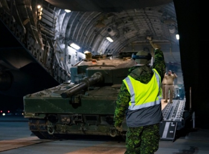 Перший канадський Leopard 2 для ЗСУ вже прибув до Польщі фото