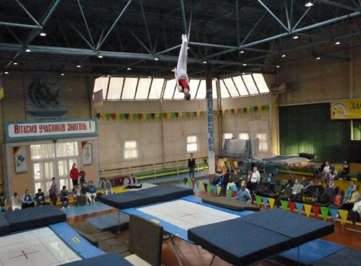 Вихованці славутицької спортивної школи взяли участь у Чемпіонаті України зі стрибків на батуті. Є переможці