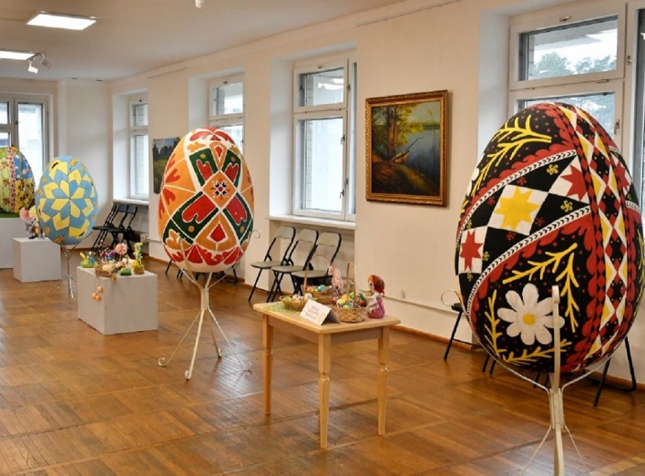 У Славутичі відкрилась виставка української писанки фото