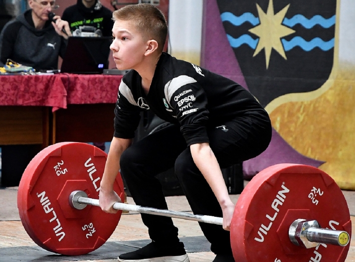 У Славутичі тривають змагання з важкої атлетики фото