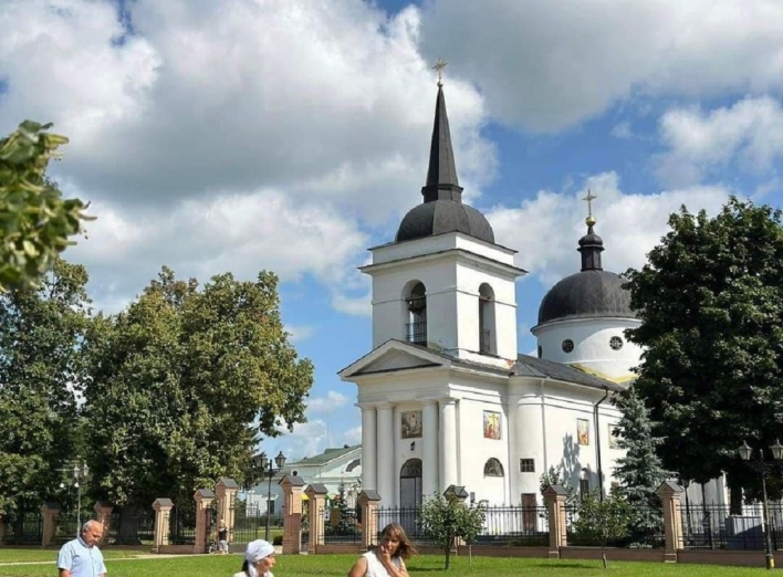Батурин - перше  місто на Чернігівщині, де нема церков московського патріархату 
